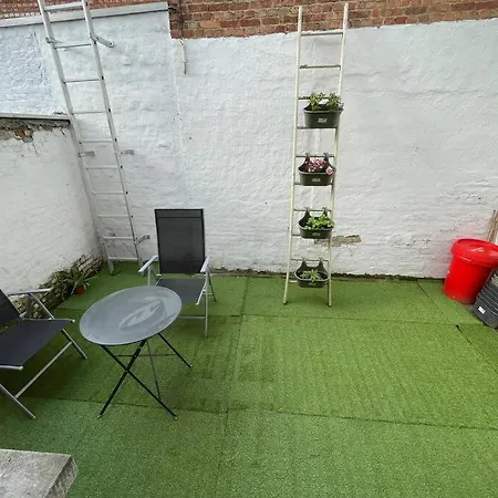 Lejlighed For 2 With Garden In Centre Leuven
